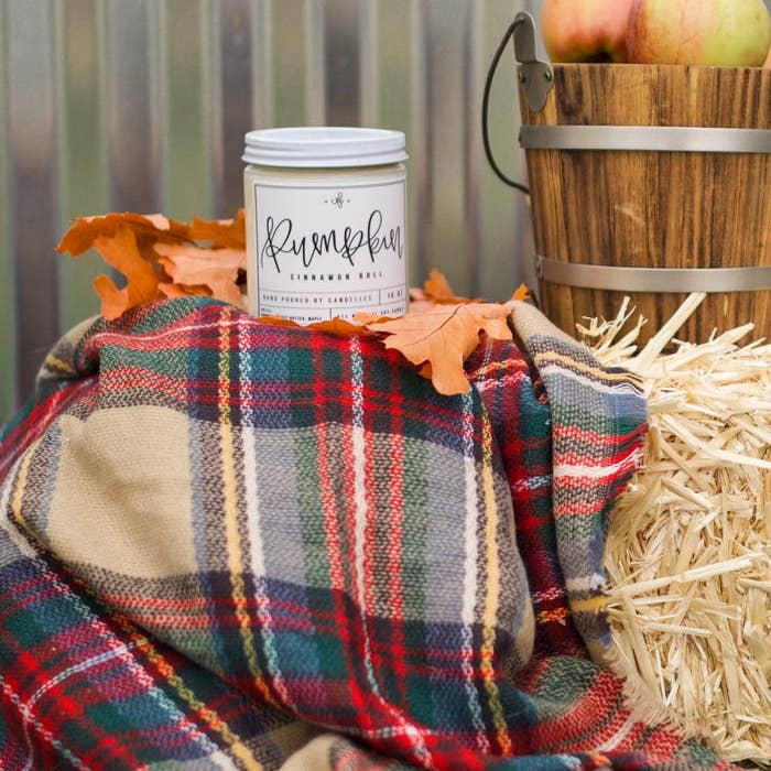 Pumpkin Cinnamon Roll Candle
